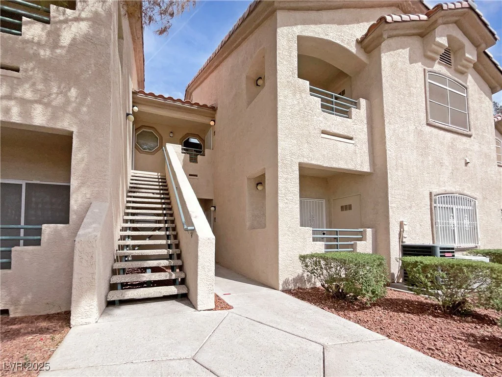 5415 Harmon, Las Vegas, NV 89103