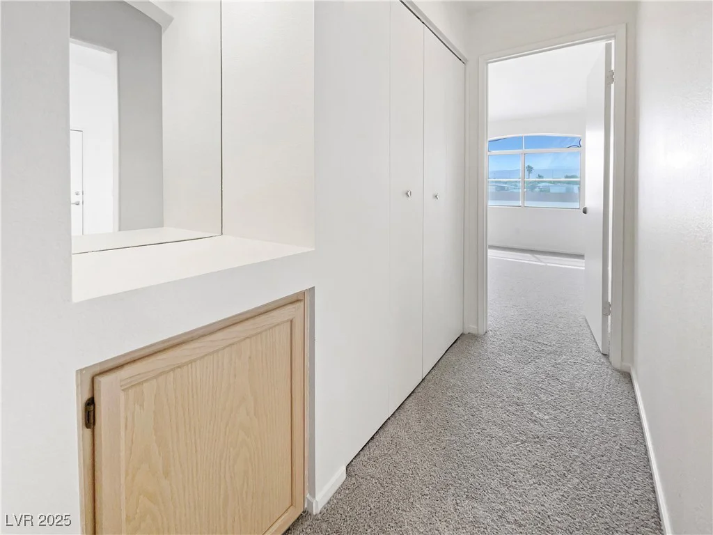 5415 Harmon, Las Vegas, NV 89103
