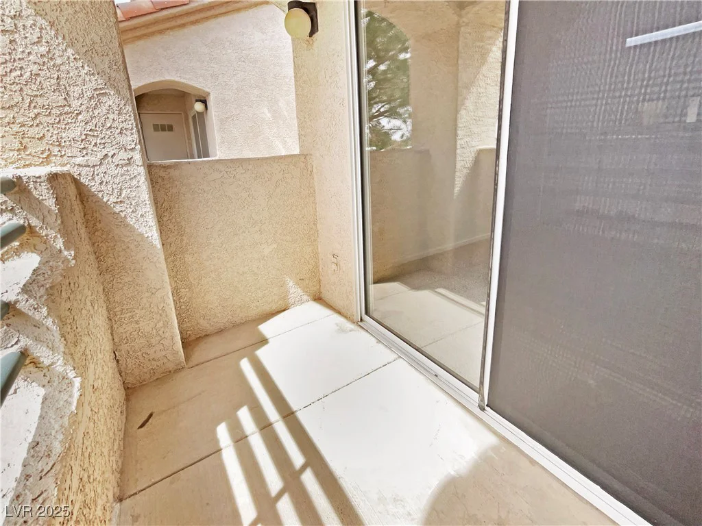 5415 Harmon, Las Vegas, NV 89103