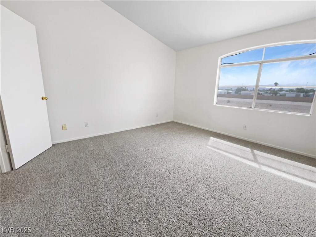 5415 Harmon, Las Vegas, NV 89103