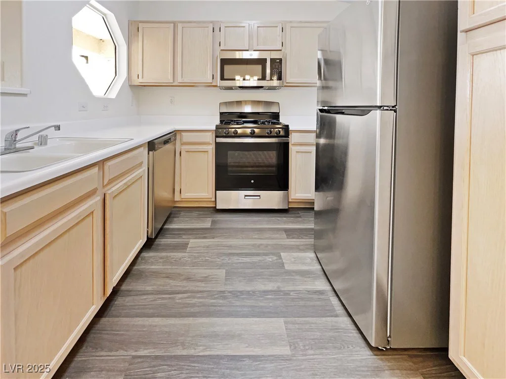 5415 Harmon, Las Vegas, NV 89103