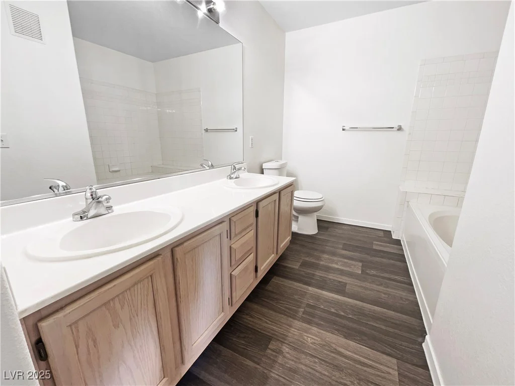 5415 Harmon, Las Vegas, NV 89103