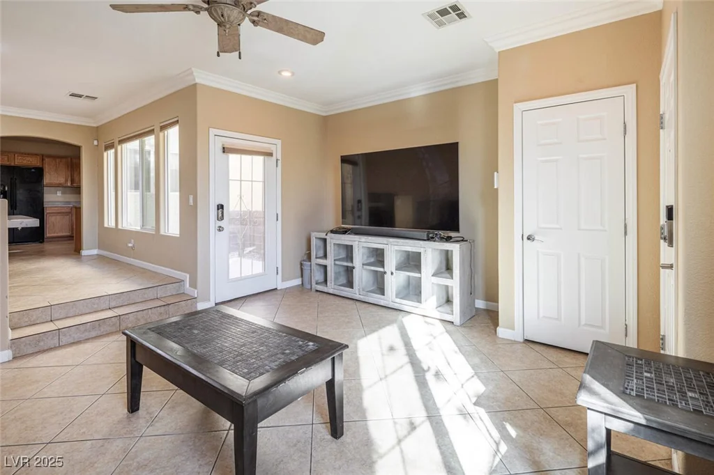 7491 Speedwell Cavern, Las Vegas, NV 89139