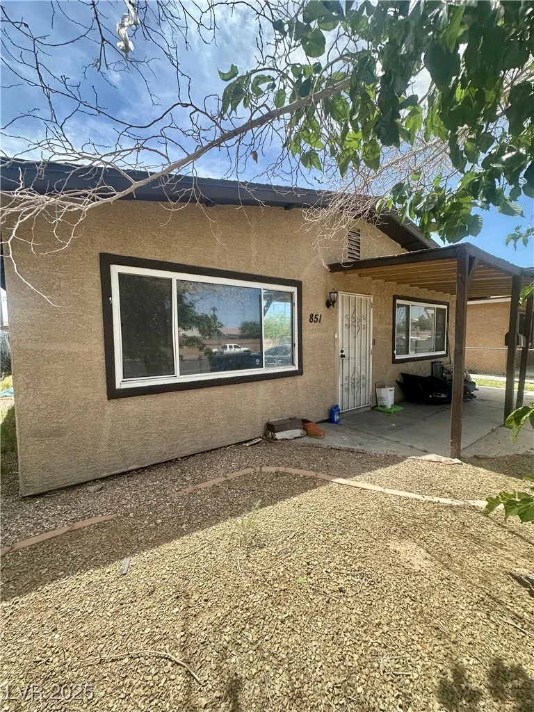 851 Carey, North Las Vegas, NV 89030