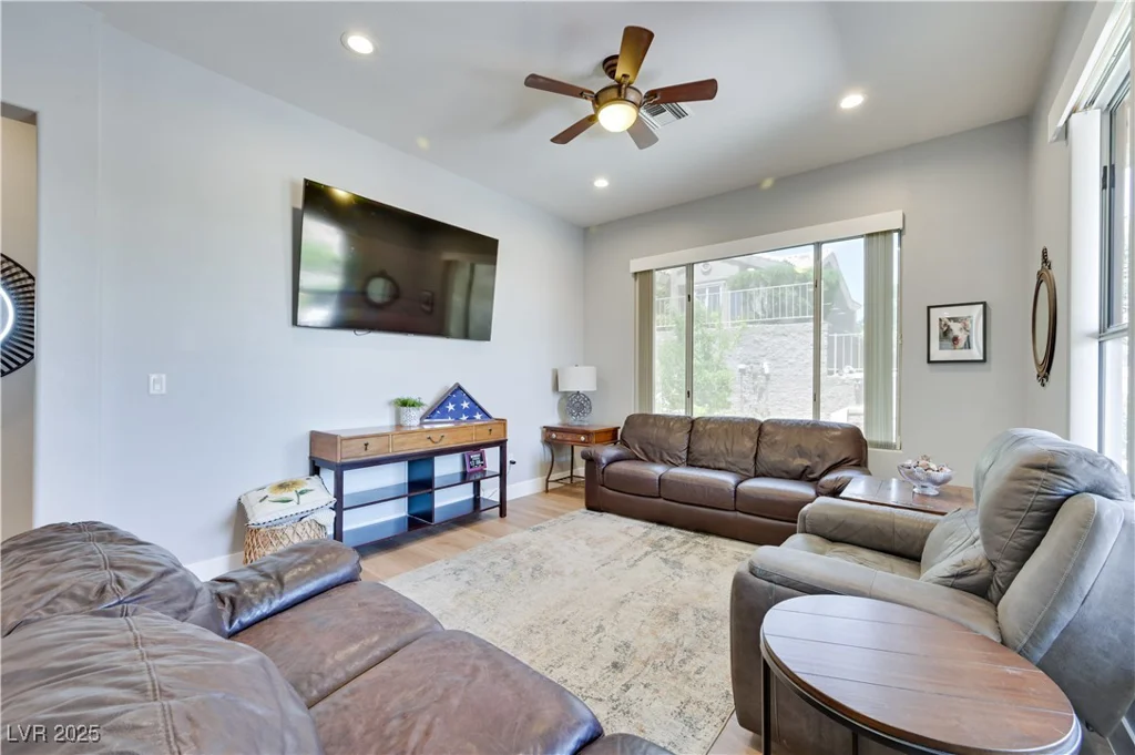 10632 Clarion, Las Vegas, NV 89134