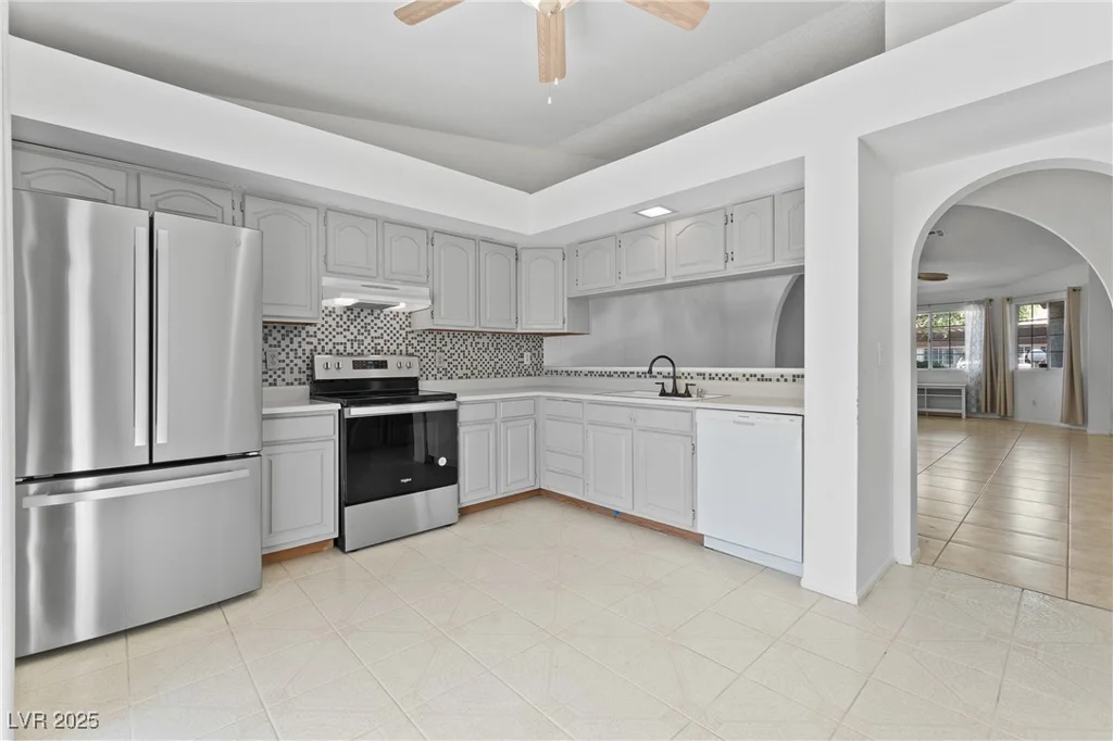 1411 Di Blasi, Las Vegas, NV 89119