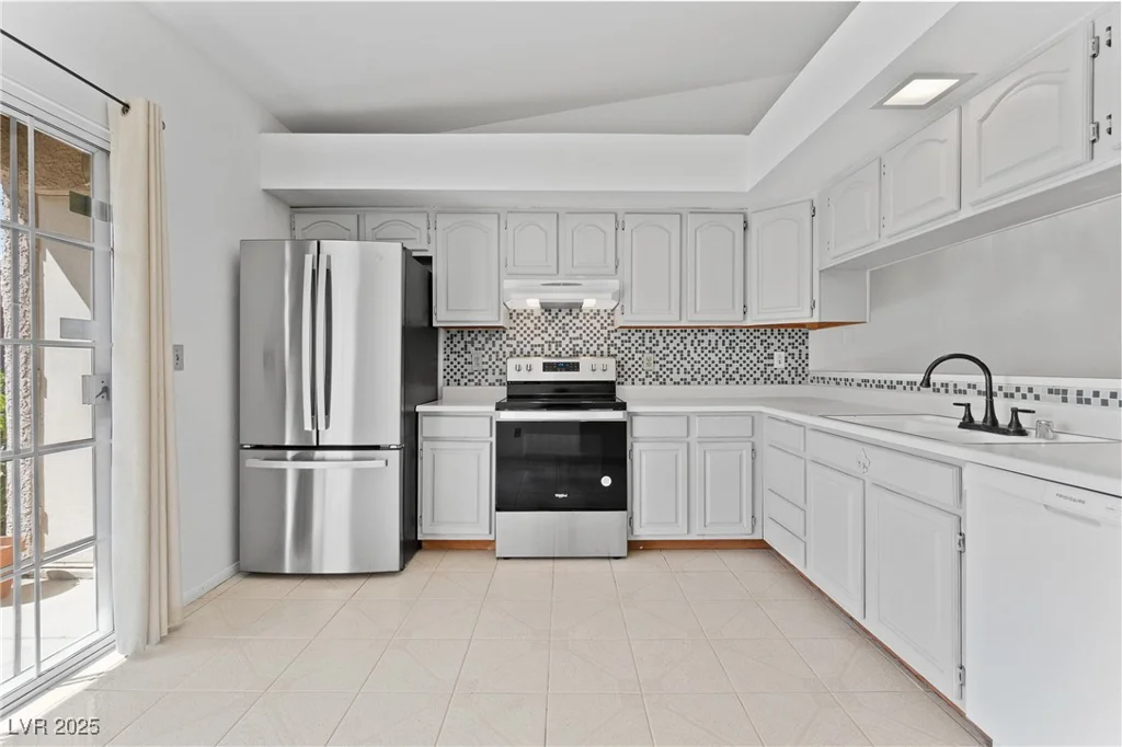 1411 Di Blasi, Las Vegas, NV 89119