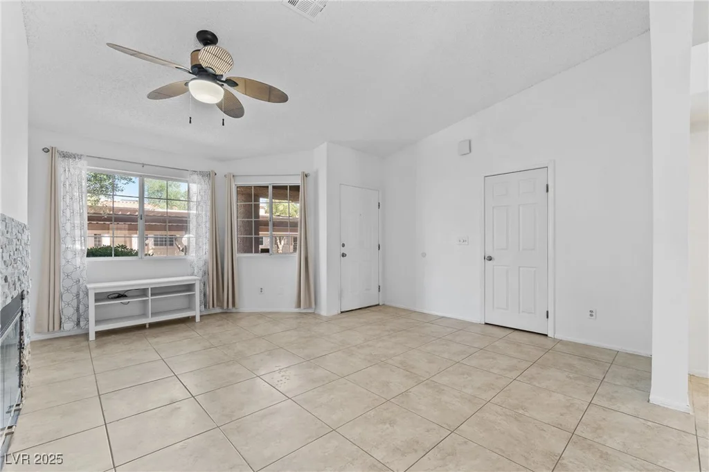 1411 Di Blasi, Las Vegas, NV 89119