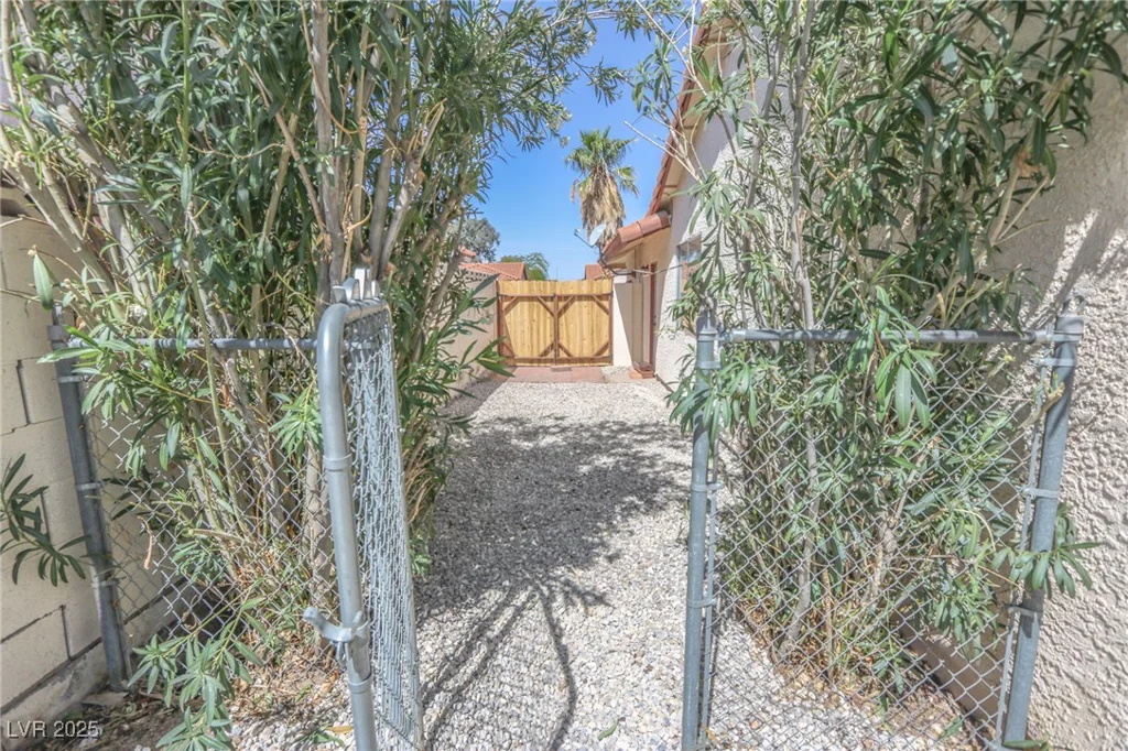134 Saint Albans, Henderson, NV 89015