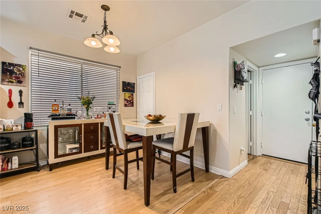6424 Strongbow, Las Vegas, NV 89156
