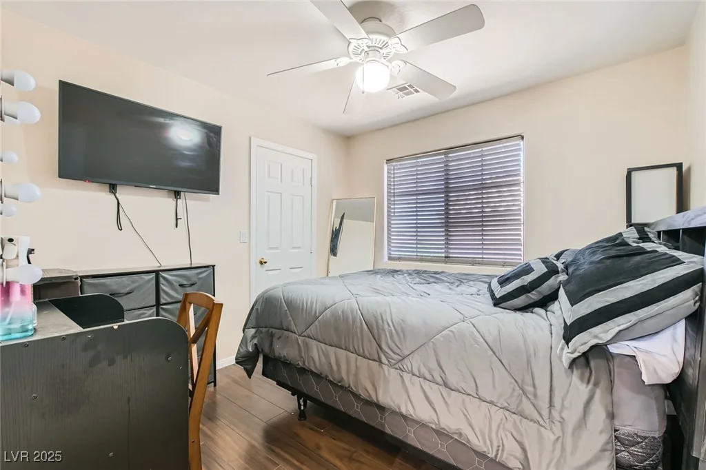 6424 Strongbow, Las Vegas, NV 89156