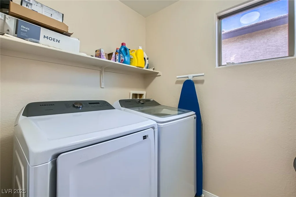 6424 Strongbow, Las Vegas, NV 89156