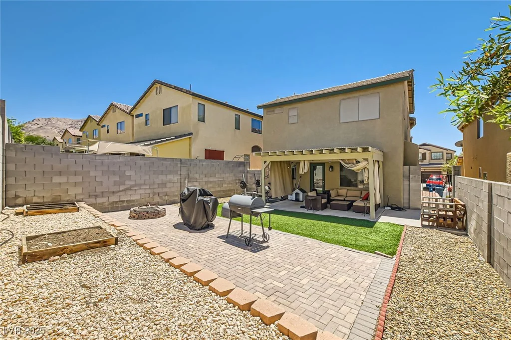 6424 Strongbow, Las Vegas, NV 89156