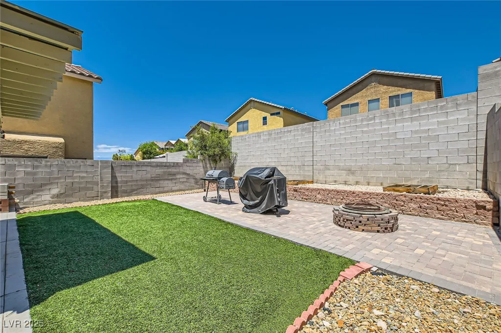 6424 Strongbow, Las Vegas, NV 89156