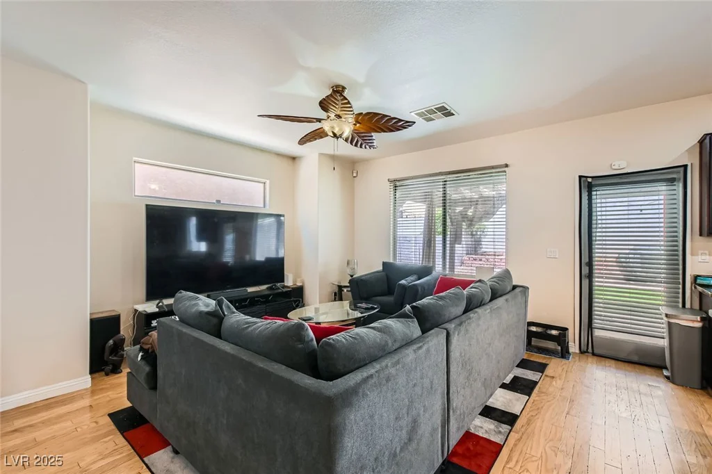 6424 Strongbow, Las Vegas, NV 89156