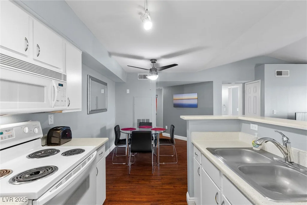 231 Horizon Ridge, Henderson, NV 89012