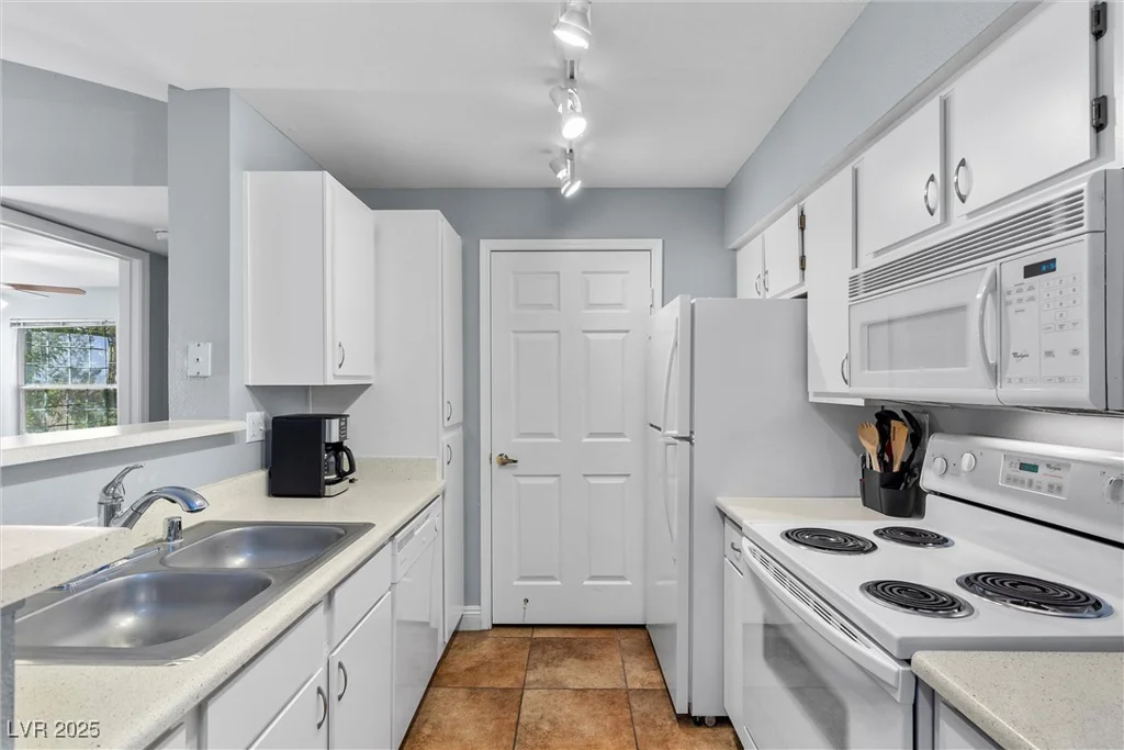 231 Horizon Ridge, Henderson, NV 89012