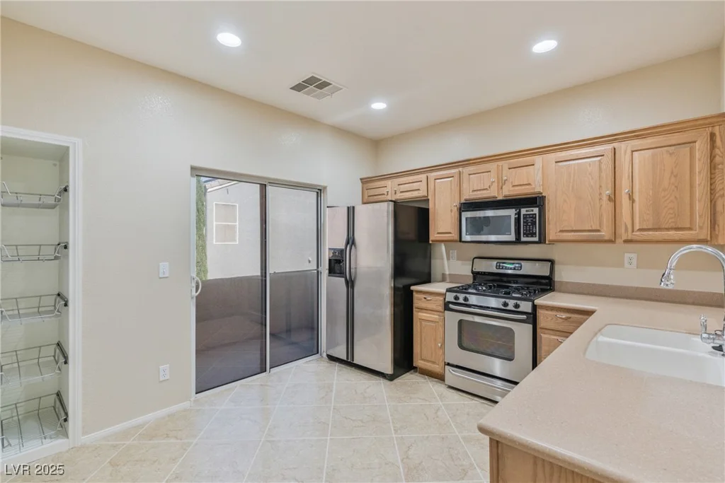 7363 San Pablin, Las Vegas, NV 89139