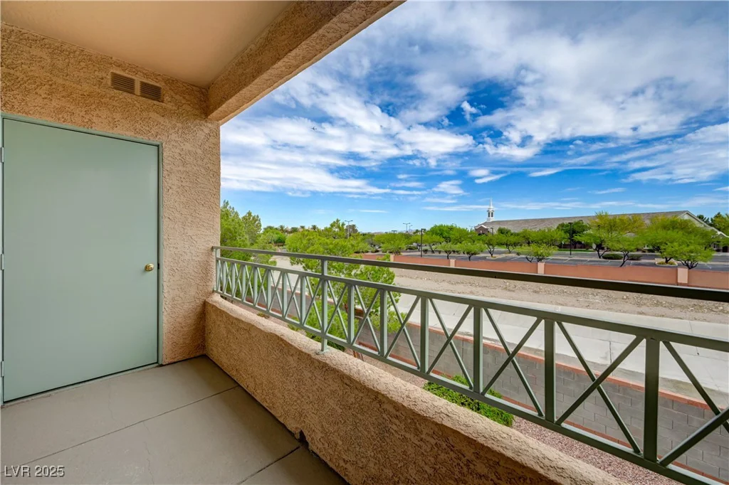 10525 Pine Glen, Las Vegas, NV 89144