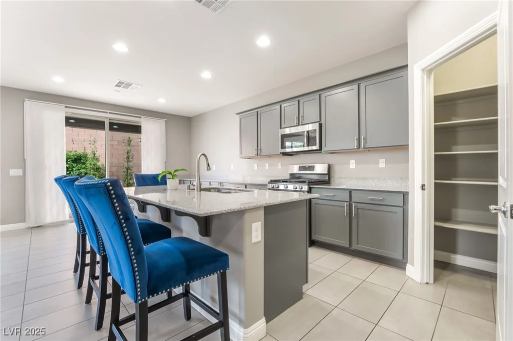 5981 Smith Valley, Las Vegas, NV 89148