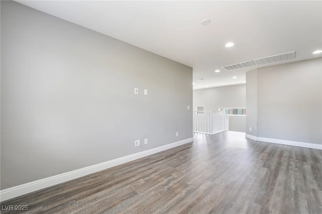 5981 Smith Valley, Las Vegas, NV 89148