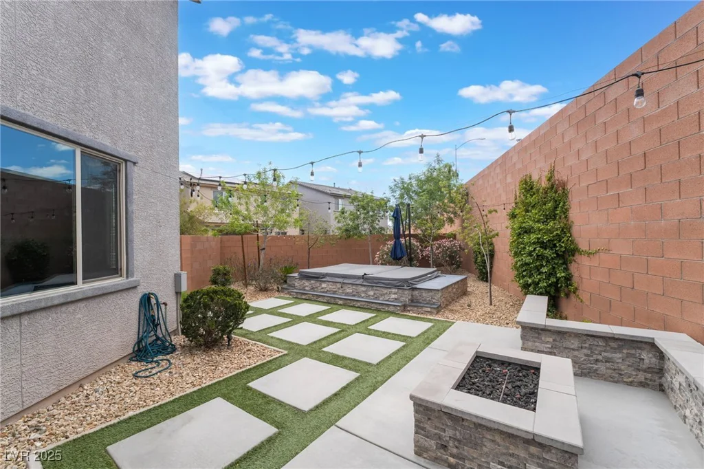 5981 Smith Valley, Las Vegas, NV 89148