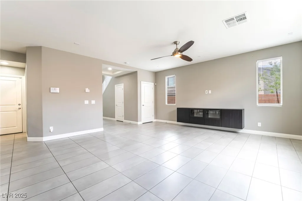 5981 Smith Valley, Las Vegas, NV 89148