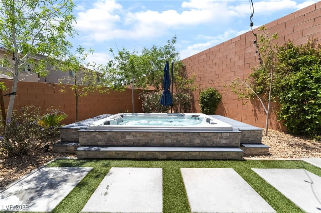 5981 Smith Valley, Las Vegas, NV 89148