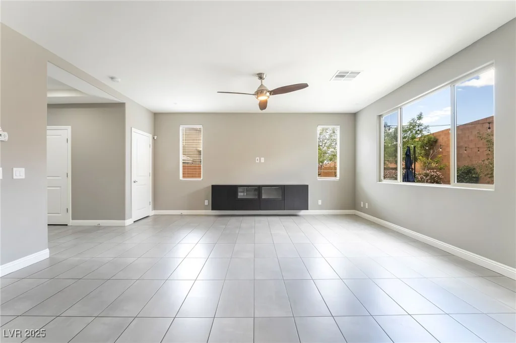 5981 Smith Valley, Las Vegas, NV 89148