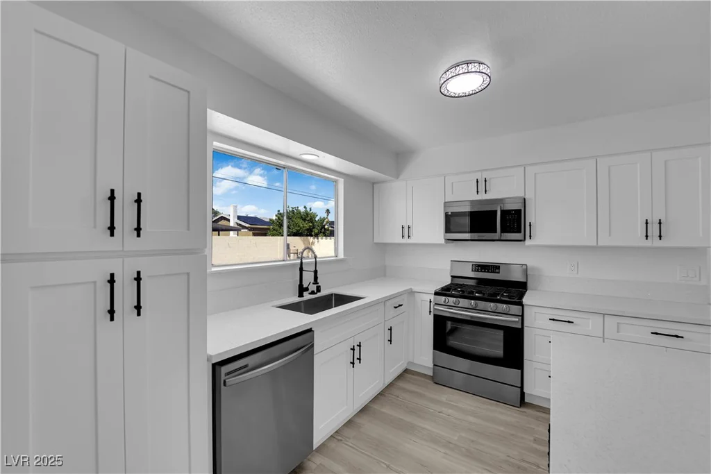 4508 Rip Van Winkle, Las Vegas, NV 89102