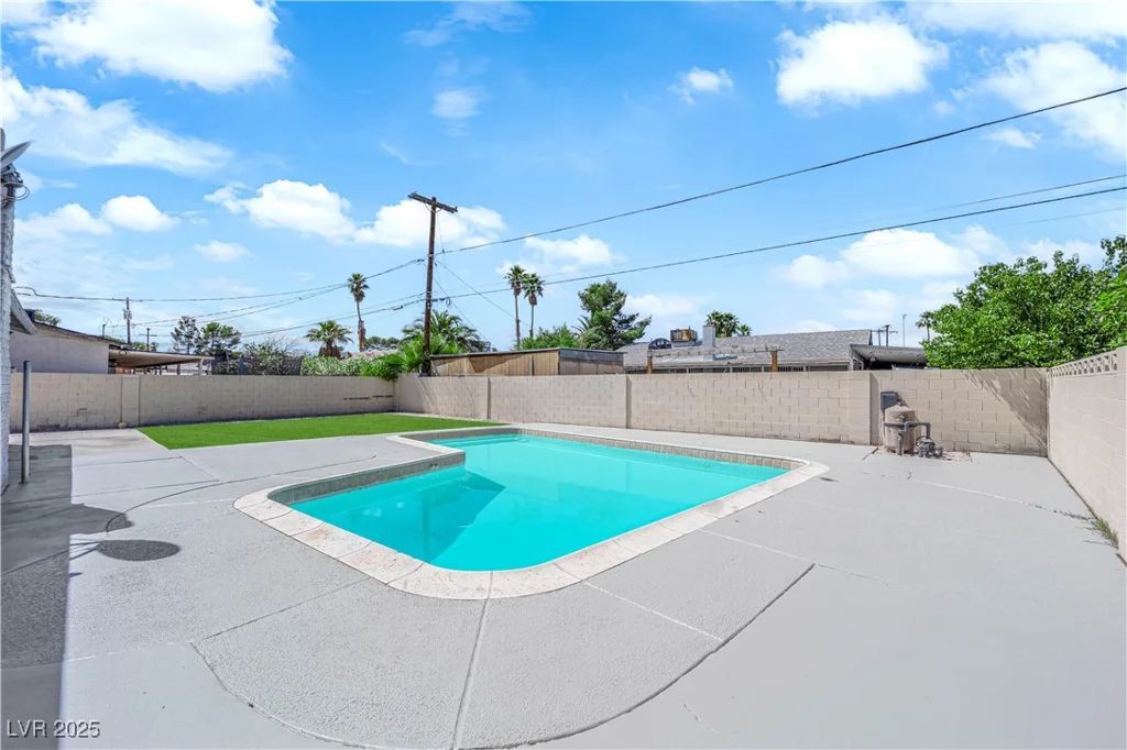 4508 Rip Van Winkle, Las Vegas, NV 89102