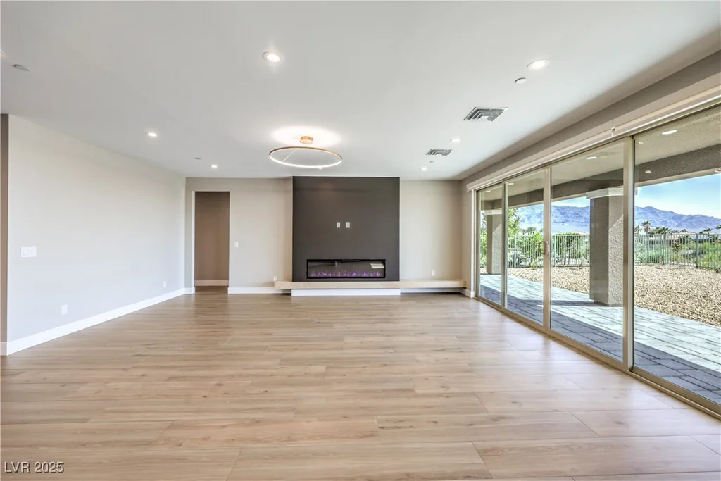 8316 Broad Peak, Las Vegas, NV 89131
