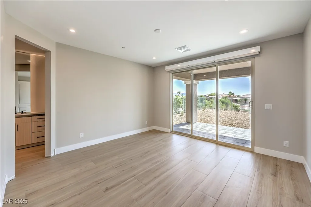 8316 Broad Peak, Las Vegas, NV 89131