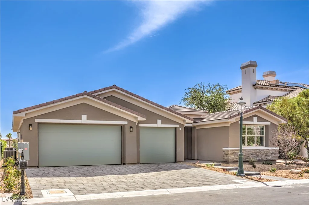 8316 Broad Peak, Las Vegas, NV 89131