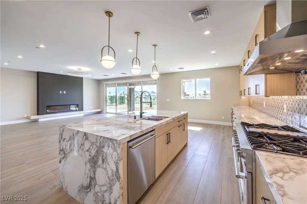 8316 Broad Peak, Las Vegas, NV 89131