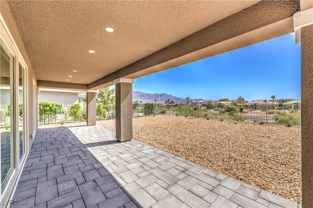 8316 Broad Peak, Las Vegas, NV 89131