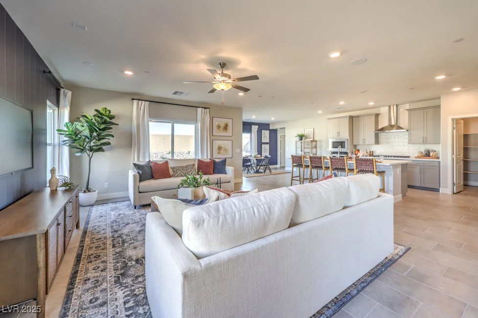 1048 Forrest Falcon, Henderson, NV 89011