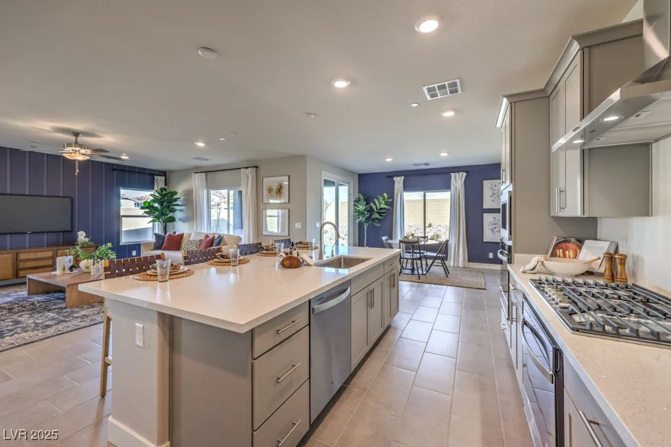 1048 Forrest Falcon, Henderson, NV 89011