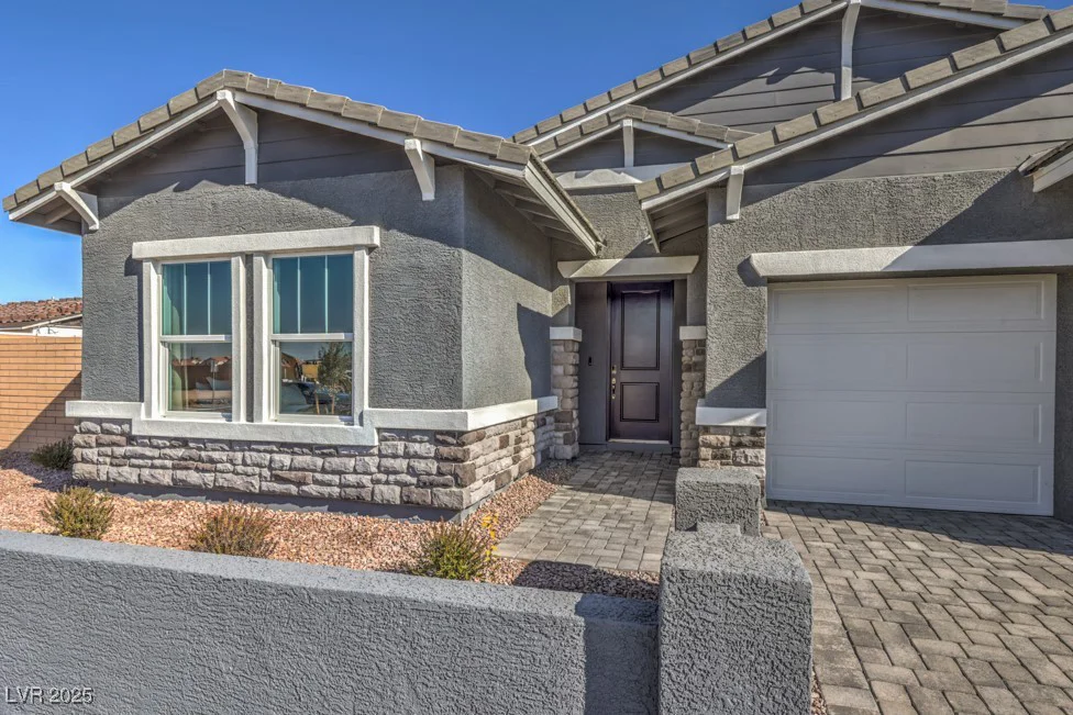 1048 Forrest Falcon, Henderson, NV 89011