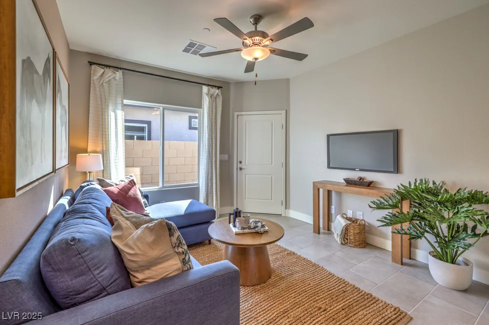 1048 Forrest Falcon, Henderson, NV 89011