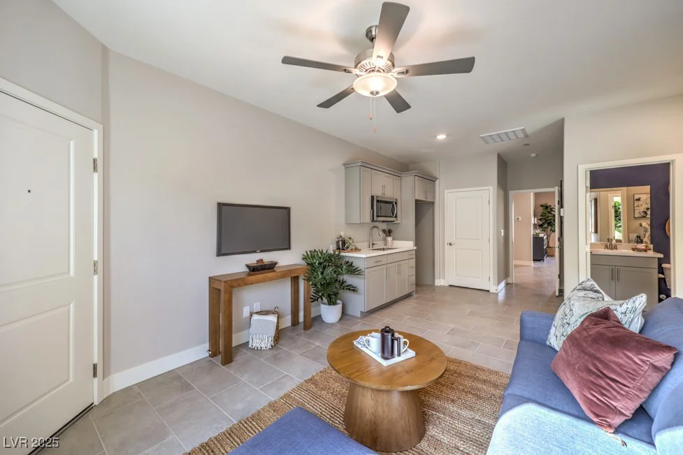 1048 Forrest Falcon, Henderson, NV 89011