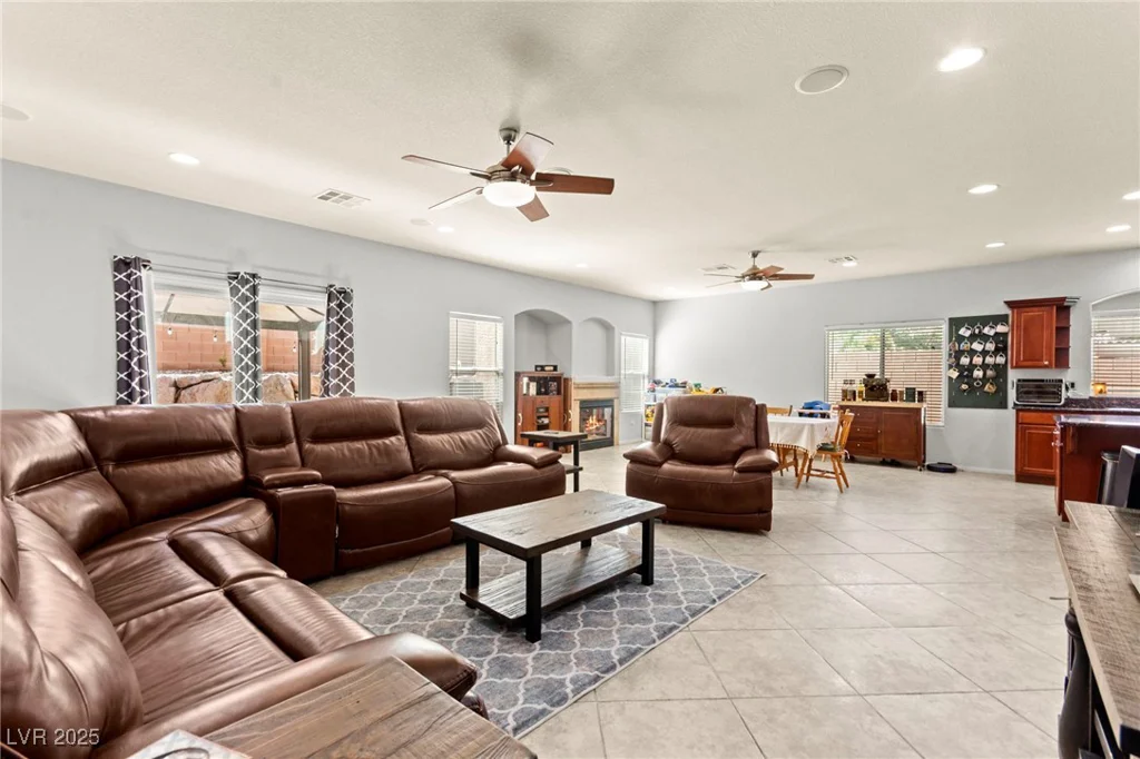 7641 Lani Dawn, Las Vegas, NV 89149