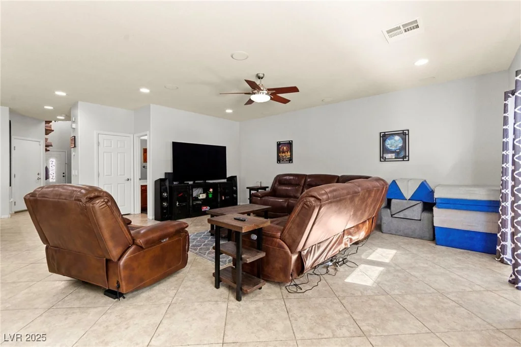 7641 Lani Dawn, Las Vegas, NV 89149