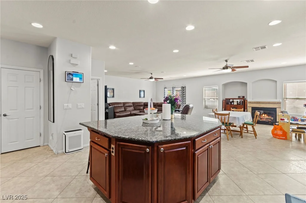 7641 Lani Dawn, Las Vegas, NV 89149