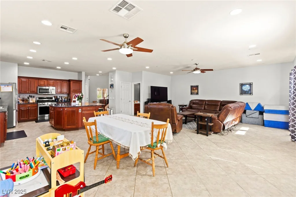 7641 Lani Dawn, Las Vegas, NV 89149