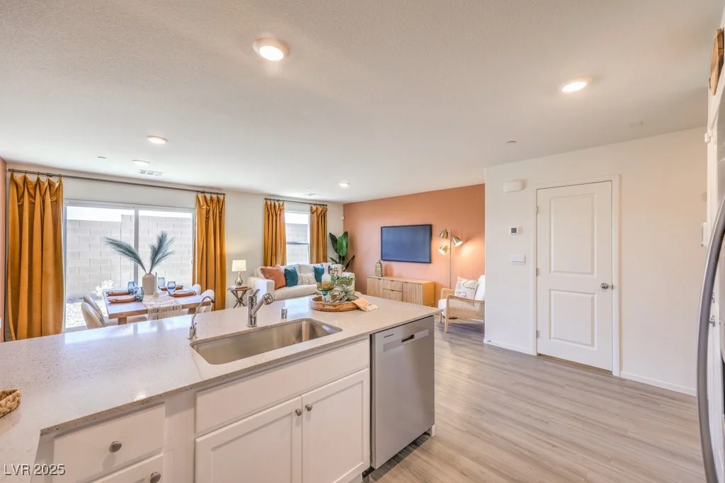 2534 Petunia Garden, North Las Vegas, NV 89081
