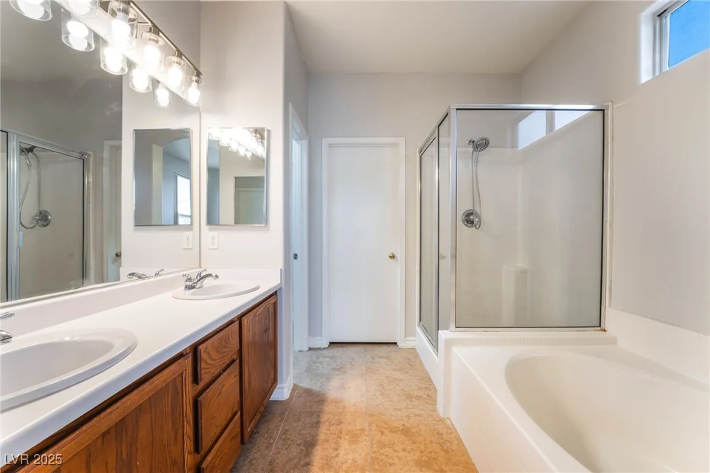 6622 Black Oil, Las Vegas, NV 89122