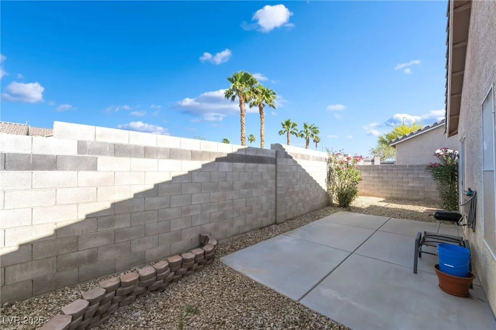 6622 Black Oil, Las Vegas, NV 89122