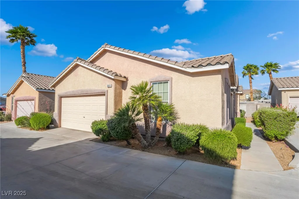 6622 Black Oil, Las Vegas, NV 89122