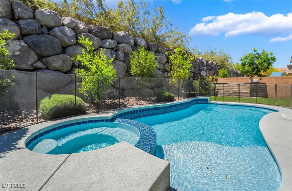 133 Clouded, Henderson, NV 89002